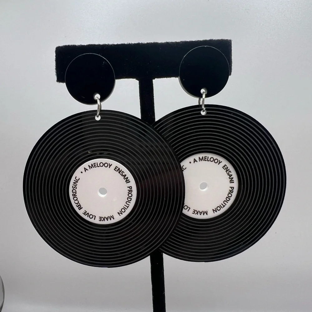 Cute earrings Music Records - Picture 2 of 3